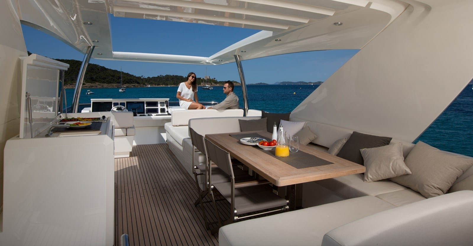 New Prestige Yachts 750 Motor Yacht Galati Yachts