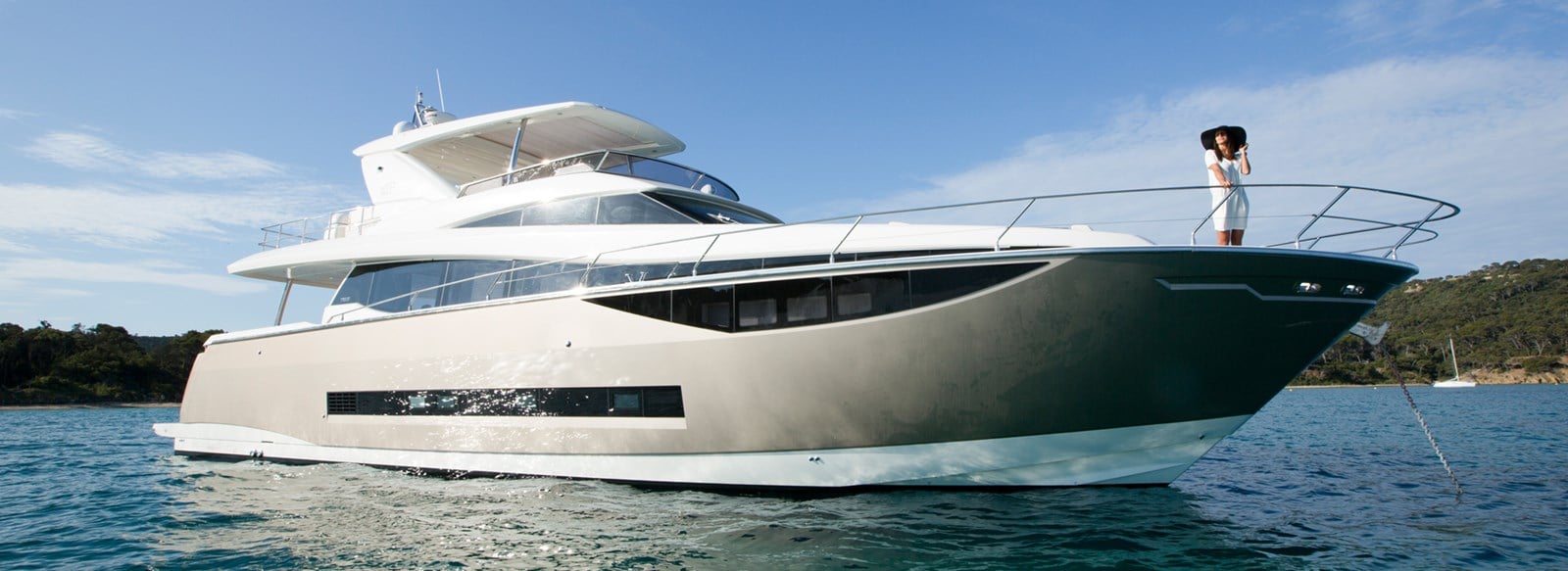 New Prestige Yachts 750 Motor Yacht Galati Yachts