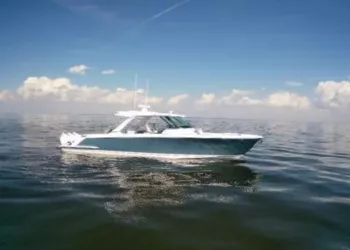 2021 Tiara Yachts 43 LS TACK SEA