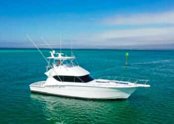 2005 Hatteras 50 Convertible KNOT ON CALL